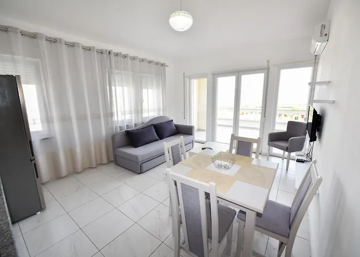 Апартаменты Apartment's Guraj Велипойе