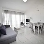 Apartment's Guraj * Velipojë
