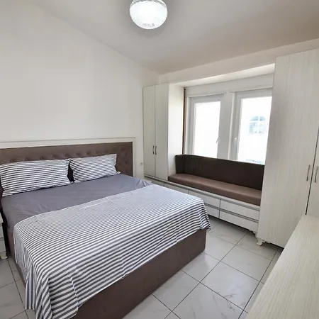 Apartment's Guraj Apartmán Velipojë