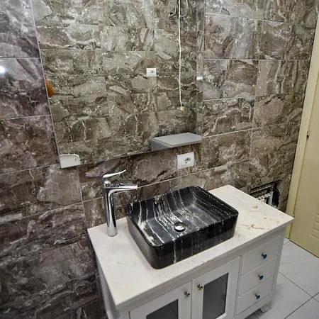 Apartment's Guraj * Velipojë