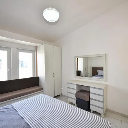 Apartment's Guraj