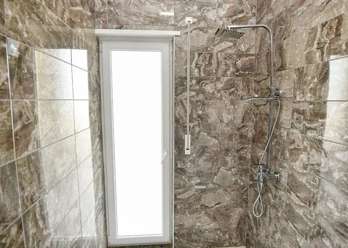 Apartment's Guraj Διαμέρισμα Velipojë